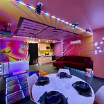 Apartamento Capsule Karaoke - Jacuzzi - Nintendo Switch 2 - Projecteur *