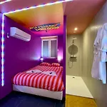 Capsule Karaoke - Jacuzzi - Nintendo Switch 2 - Projecteur Apartamento *