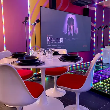 Capsule Karaoke - Jacuzzi - Nintendo Switch 2 - Projecteur Apartman Valenciennes