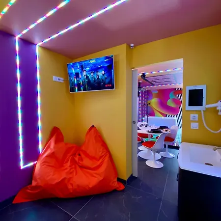 Apartamento Capsule Karaoke - Jacuzzi - Nintendo Switch 2 - Projecteur *