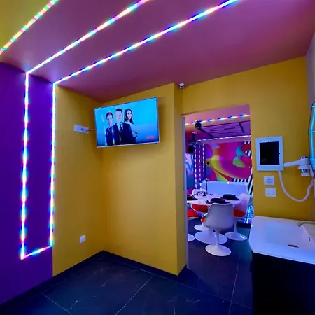 Capsule Karaoke - Jacuzzi - Nintendo Switch 2 - Projecteur